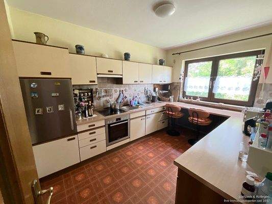 helle und geräumige Küche