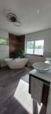 Bad mit Dusche + Wanne im OG -3-.jpg