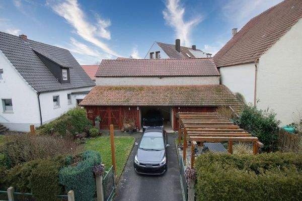 Blick aus dem 1. Obergeschoss auf die Freiflächen 