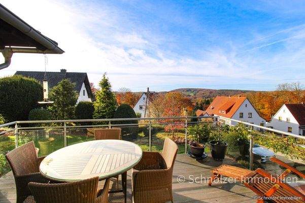 mit Zugang zum Balkon mit Weitblick