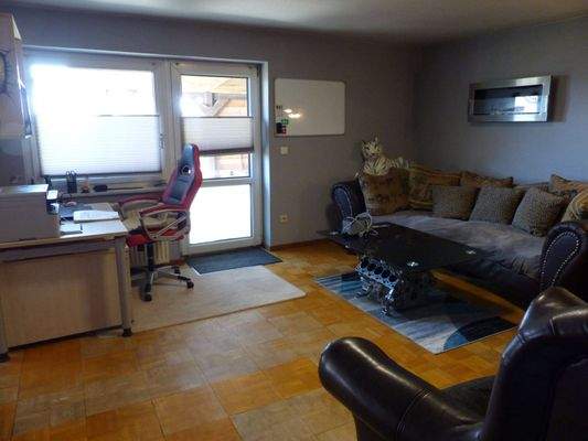 WZ mit Ausgang Terrasse