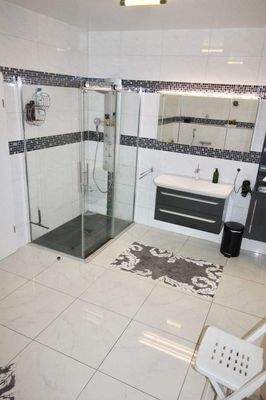 Badezimmer im Erdgeschoss