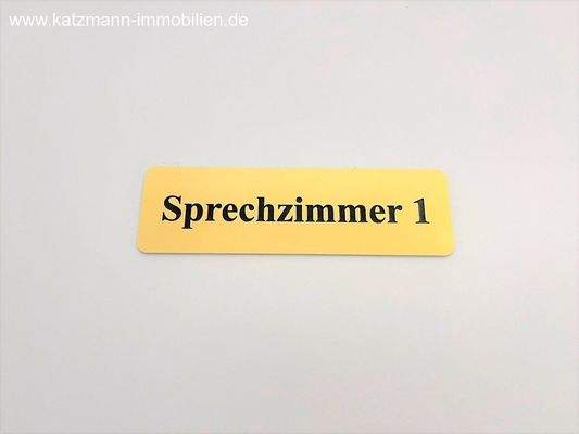  Sprechzimmer groß