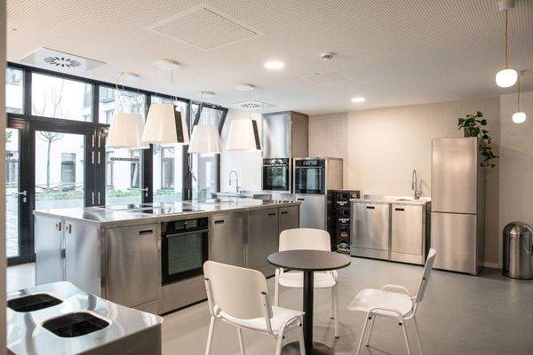 THE FIZZ Hamburg Hammerbrook 4.jpg