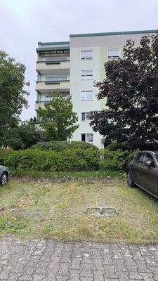 Stellplätze in der Elisabeth-Wolf-Straße