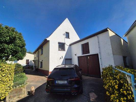 Gibelansicht mit Garage.jpg