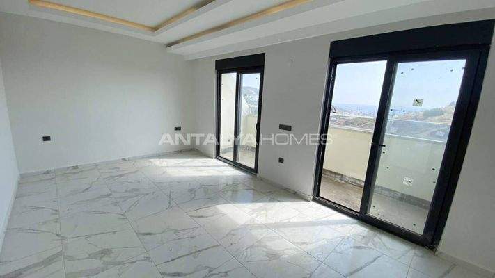 Apartments with Excellent City and Nature Views in Alanya