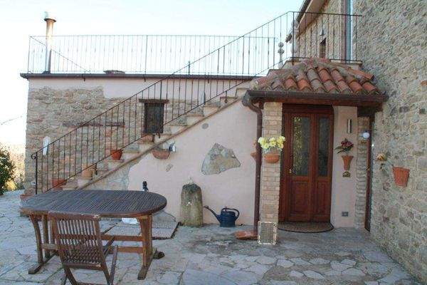 Hauseingang mit typisch italienischem Charme