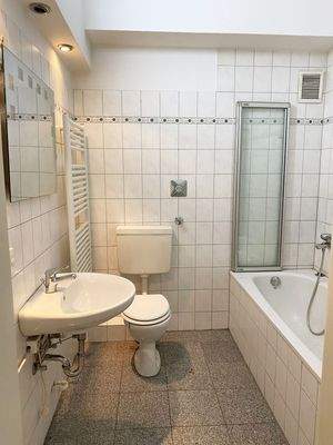 Modernes Badezimmer