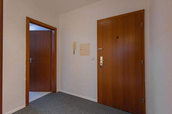 Flur / Wohnungstür 