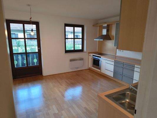 Wohnküche mit Zugang Balkon