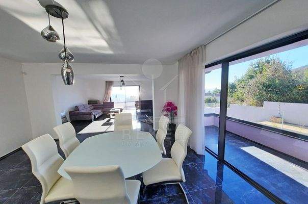 Voll möbliert und einladend