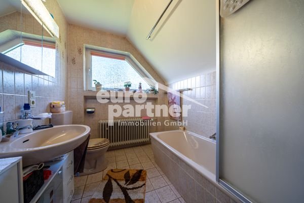 Badezimmer (DG)