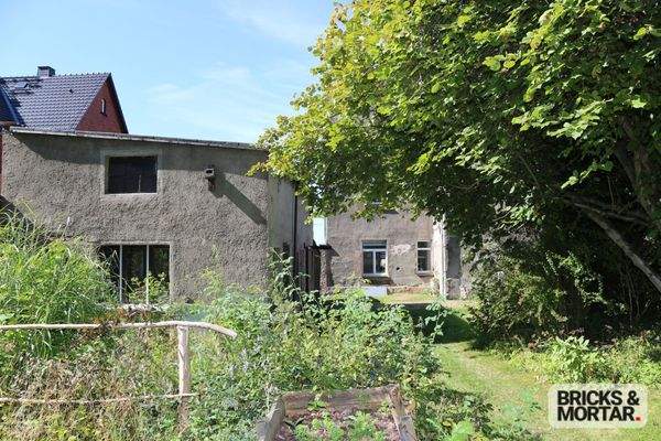 Grundstück Richtung Haus 