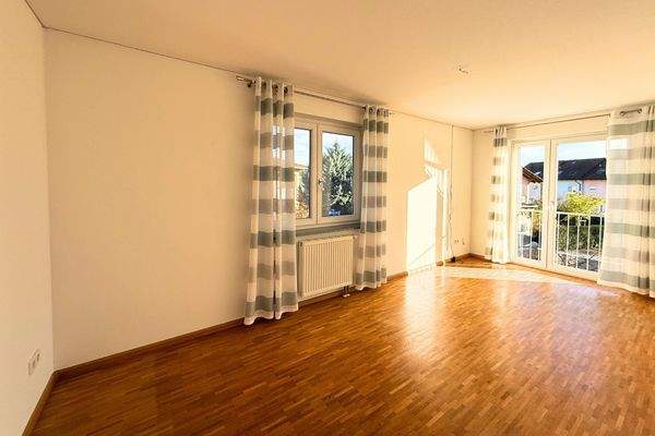 Lichtdurchflutetes Schlafzimmer 2