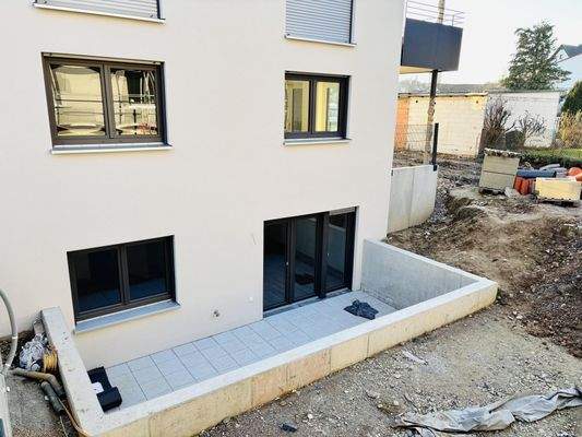 Souterrain mit großer Terrassenfläche