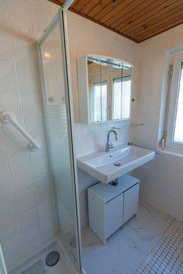 Erdgeschoss, Duschbad