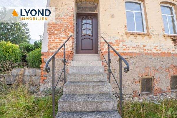 Eingangsbereich Außen