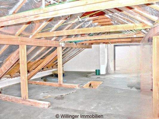 . Dachgeschoss ausbaubar inPixio