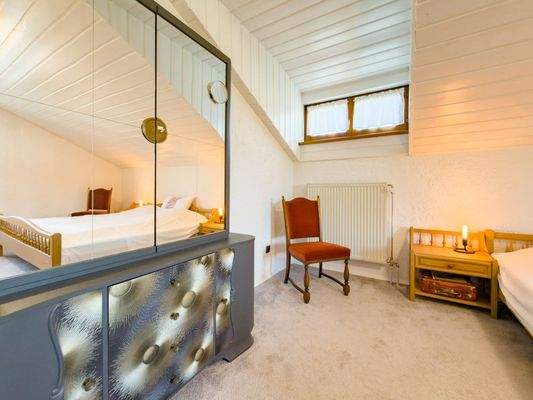 Schlafzimmer 1 im OG