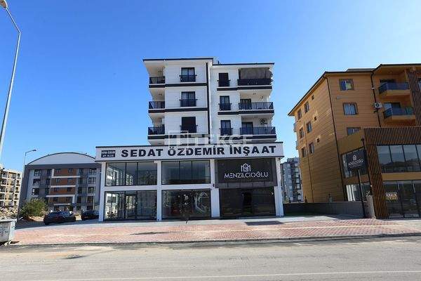 Apartment in a Complex with Pool Near City Hospital in Kepez Antalya