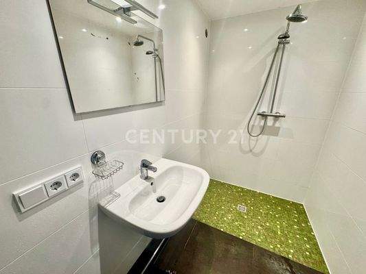 Renoviertes Bad im UG