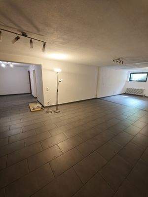 Wohnzimmer Kellerwohnung