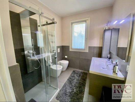 Screenshot 2023-12-05 044746