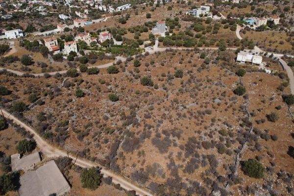 Kreta, Kokkino Chorio: Malerisches Grundstück mit Meerblick und Baurechten zu verkaufen