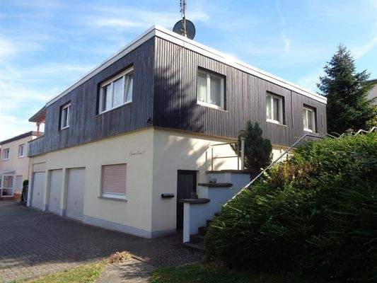 Hausansicht von der Straße