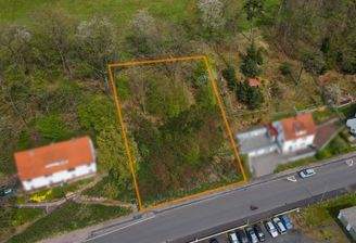 Baugrundstück Luftaufnahme mit Einzeichnung der Grundstücksgrenzen_2