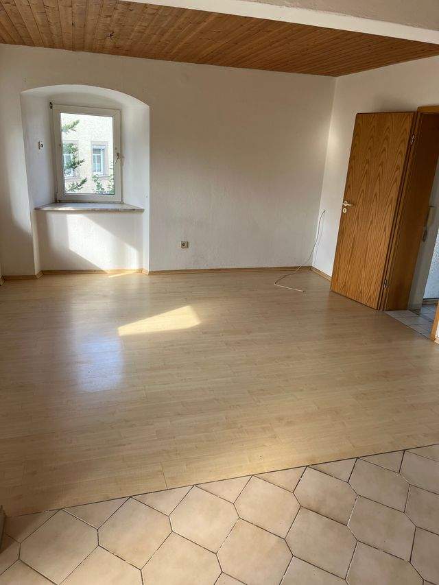 2-Zimmer-Wohnung mit Wintergarten und Garage in Weißdorf - Foto 1