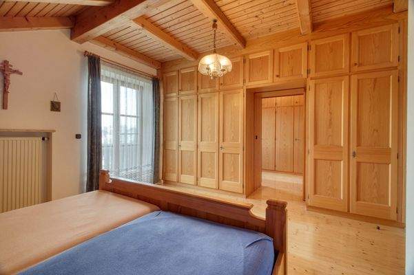 Schlafzimmer mit Ankleide