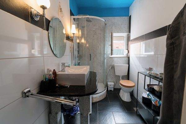 Badezimmer Einheit 1