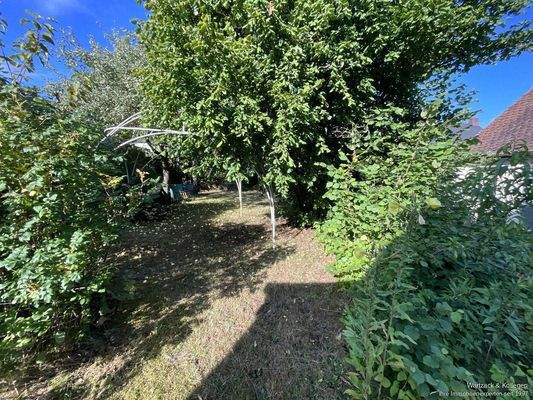 seitliches Grundstück