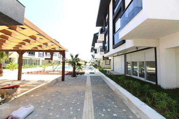 3-Bedroom Apartment with Communal Pool in Antalya Manavgat