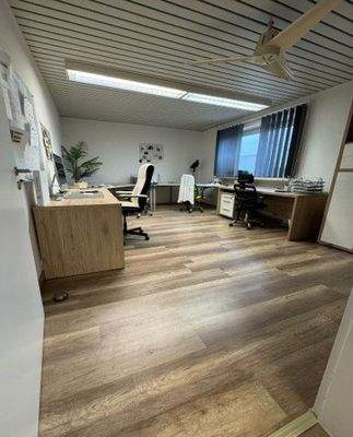 Büro 1