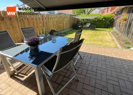Terrasse und Garten WE 1