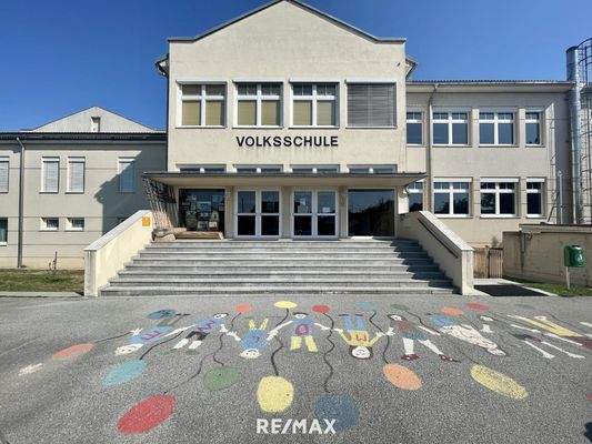 Volksschule ladendorf