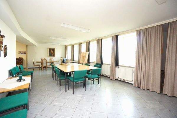 Mehrzweckraum Kirche KG