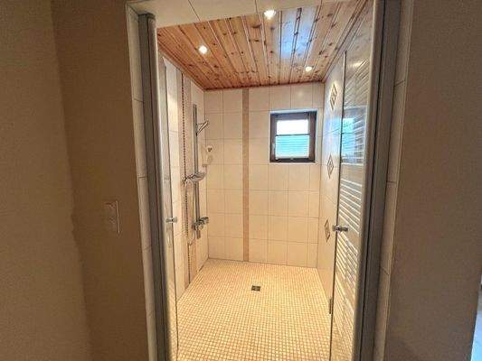Erdgeschosswohnung begehbare Dusche