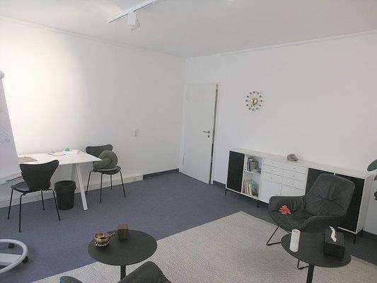 1. Büro-/Beh.-Zimmer Bild 2