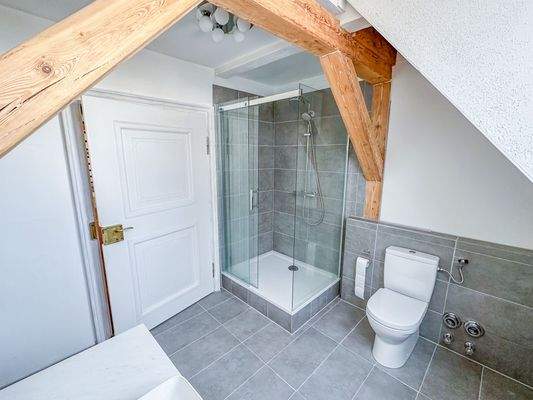 Badezimmer Erdgeschoss Bild 1