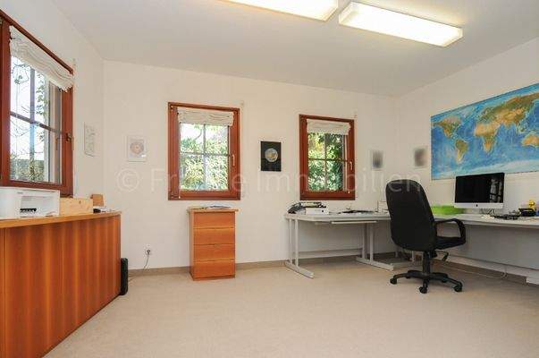 Bibliothek und Arbeitszimmer