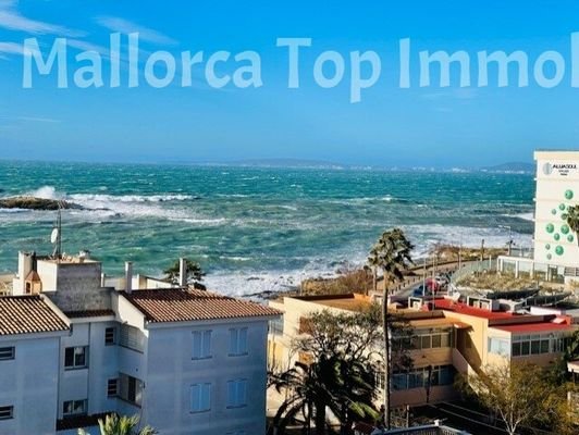 Terrasse mit Blick zum Meer