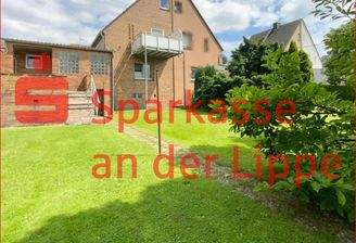 von der Gartenseite sehen Sie die Größe des Hauses