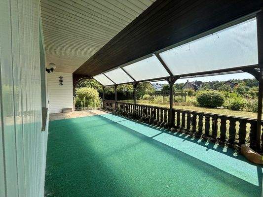 überdachte Terrasse