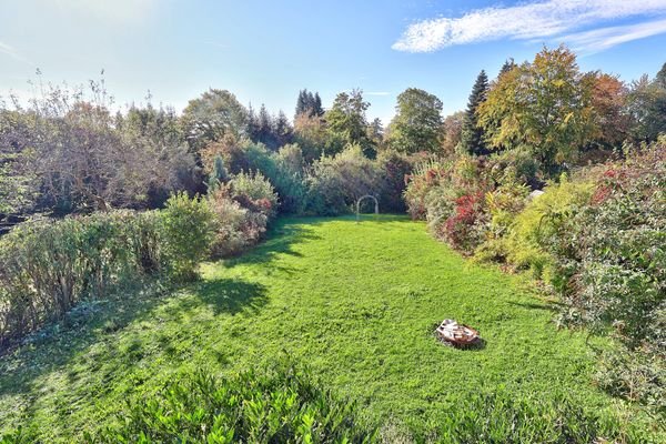 Blick vom Balkon auf den Garten - EG