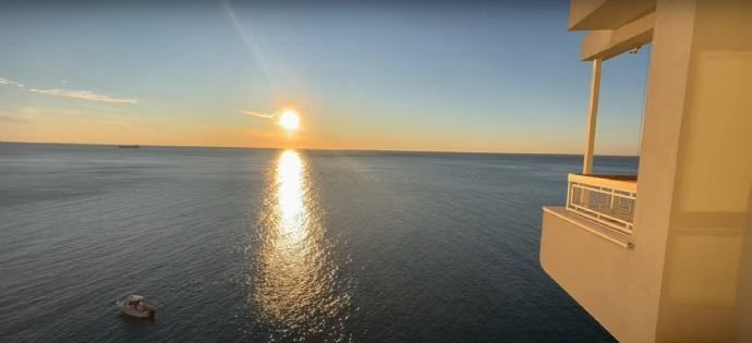 Sonnenuntergang &amp; Blick auf das Meer ex Wohnzimmer