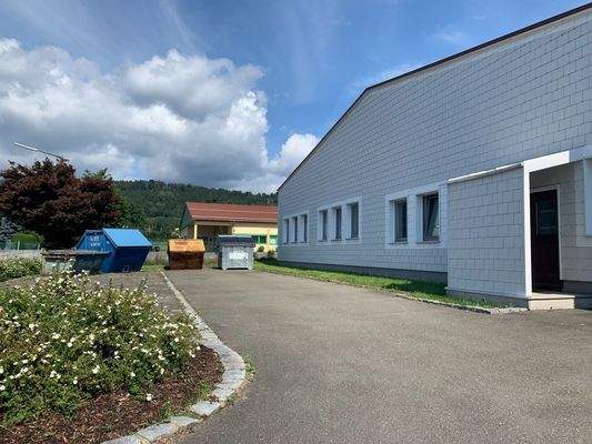 Zufahrt - Außenansicht Büro